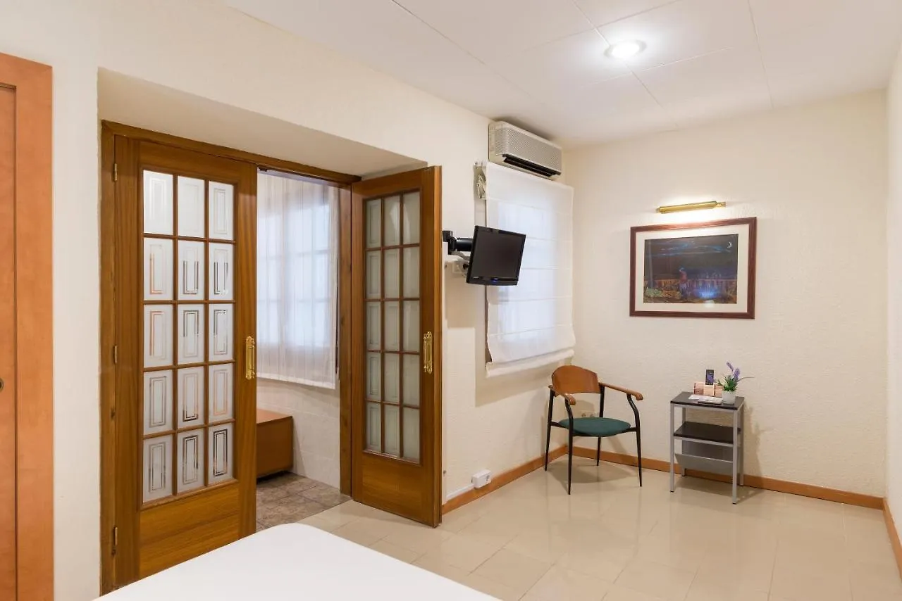 **  Hotel Capri Espagne